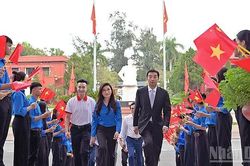 Thanh niên Việt Nam-Trung Quốc 'Tiếp nối mạch nguồn đỏ-Cùng kiến tạo tương lai'