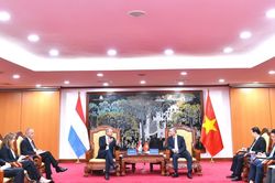 Việt Nam và Luxembourg tăng cường hợp tác tài chính xanh, thị trường vốn