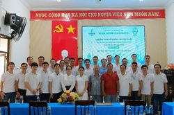 Trao 15 suất quà đến các hộ gia đình có hoàn cảnh khó khăn tại xã Sơn Tây, tỉnh Quảng Ngãi