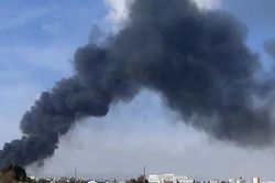 Houthi tiếp tục tấn công sân bay Saudi Arabia, Mỹ cân nhắc đáp trả