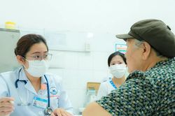 TPHCM phát triển mô hình chăm sóc người cao tuổi từ gia đình đến bệnh viện