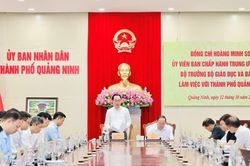 Bộ trưởng Hoàng Minh Sơn làm việc với TP Quảng Ninh