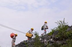 Xoá lõm sóng ở vùng cao mở đường cho sinh kế người dân