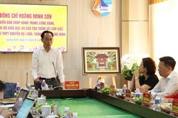 Bộ trưởng Giáo dục yêu cầu trường chuyên phát huy động lực tự học, tránh gây áp lực quá mức