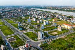 Mẹ kế mất 6 năm, hai chị em cùng cha khác mẹ tranh chấp đất