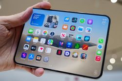 Dấu hiệu iPhone 18 Pro bị lu mờ, iPhone Duo sắp tạo 'cú nổ lớn' chưa từng thấy?