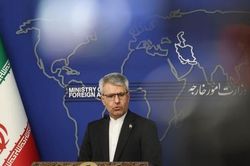 Iran nói Mỹ phải mua dầu Nga vì không kiểm soát được eo biển Hormuz