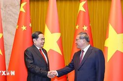 Chủ tịch Quốc hội Trần Thanh Mẫn hội kiến Thủ tướng Quốc vụ viện Trung Quốc Lý Cường