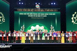 Tôn vinh Nông dân Việt Nam xuất sắc 40 năm Đổi mới và phát triển nông nghiệp bền vững