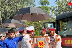 Sẵn sàng cho Lễ truy điệu các hài cốt liệt sĩ tại Công viên Lê Thị Riêng