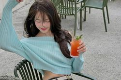 Vòng eo nhỏ khó tin của Hoa hậu Thanh Thủy