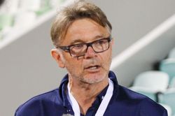 Sai lầm về HLV Troussier