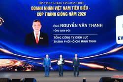 Tổng giám đốc EVNHCMC nhận Cúp Thánh Gióng 2026