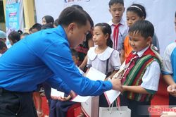 Đà Nẵng: ‘Lớp học reo vui’ đến điểm trường tại Tà Lang Giàn Bí