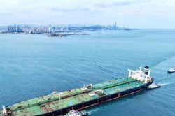 Chi phí thuê tàu chở dầu từ Mỹ sang Trung Quốc cao hơn phóng tên lửa vào vũ trụ