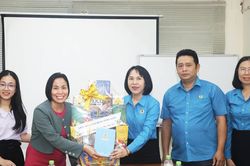 Liên đoàn Lao động thành phố Đà Nẵng thăm, động viên doanh nghiệp