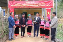 Ngôn ngữ và lá phiếu