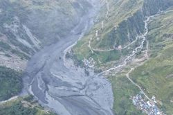 Lũ quét ở Nepal cuốn trôi 45 ngôi nhà, 5 người mất tích