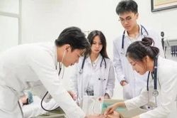 Đào tạo bác sĩ theo hướng 6+1+3: Muốn thành bác sĩ chuyên khoa phải học bao nhiêu năm?