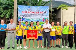 Xã Cam An tổ chức giải bóng đá nữ