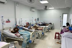 Vụ ngộ độc bánh mỳ: Số lượng ca bệnh tăng chóng mặt, Quảng Ngãi chỉ đạo khẩn