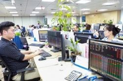 Ba doanh nghiệp cùng chốt quyền trả cổ tức 15%