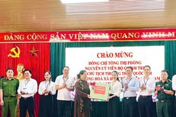 Bà Tòng Thị Phóng gợi mở hướng phát triển du lịch, nông nghiệp đặc trưng tại Mường Cơi - Sơn La