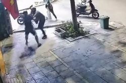 Nam sinh lớp 12 một mình dũng cảm đối đầu hai đối tượng trộm chó