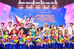 ‘Chắp cánh tuổi thơ’ nuôi dưỡng ước mơ qua những sắc màu nghệ thuật