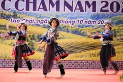 'Váy xòe trên sóng lúa' khuấy động Lễ hội Sắc chàm Lao Chải 2026