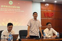 Kỳ thủ Việt Nam so tài đối thủ Trung Quốc bằng trí nhớ, không nhìn bàn cờ