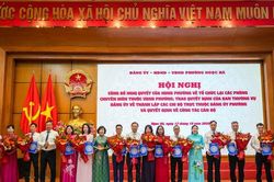 Phường Ngọc Hà kiện toàn tổ chức bộ máy, công bố các quyết định về công tác cán bộ