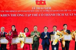 Vinh danh các tập thể, cá nhân xuất sắc tại Cuộc thi chính luận về bảo vệ nền tảng tư tưởng của Đảng năm 2026 trên địa bàn thành phố Hà Nội