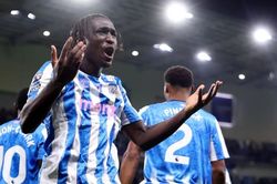 Newcastle thảm bại trước đội bóng của Lampard