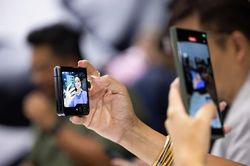 Thị trường smartphone lao dốc