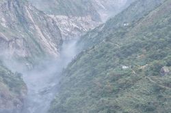 Cứu hộ Nepal nhanh chóng tiếp cận các ngôi làng bị lũ lụt tàn phá nghiêm trọng