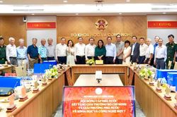 Xét tặng giải thưởng khoa học phải công tâm, tôn vinh đúng giá trị công trình