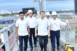 Thủ tướng Lê Minh Hưng đi thị sát, kiểm tra các dự án chống ngập ở Thành phố Hồ Chí Minh