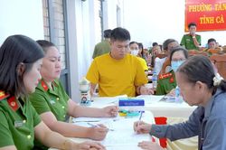 Cà Mau đồng loạt thu nhận mẫu ADN thân nhân liệt sĩ chưa xác định danh tính