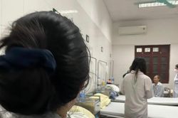 Chứng ăn vô độ tâm thần: Cảnh báo hành vi tự gây nôn sau ăn