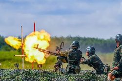 Diễn tập bắn đạn thật ngày lẫn đêm, hoàn thiện thế trận phòng không liên hoàn