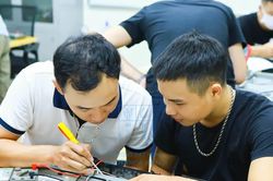 Học liên kết có được miễn học phí học nghề?