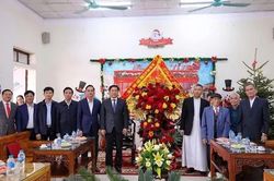 Đổi mới công tác tư tưởng nhìn từ đời sống tôn giáo ở Phú Thọ