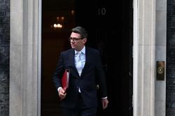 Thủ tướng Anh tuyên bố chính thức về vấn đề Brexit, cáo buộc Iran đứng sau một âm mưu, Tehran nói gì?