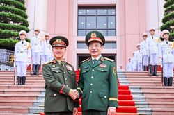 Đại tướng Phan Văn Giang chủ trì lễ đón chính thức Phó Thủ tướng, Bộ trưởng Quốc phòng Lào