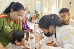 Đồng loạt thu nhận ADN thân nhân liệt sĩ chưa xác định danh tính tại Cà Mau đợt 2