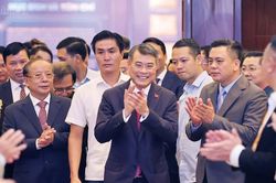 Thể chế mở đường, doanh nghiệp vươn xa