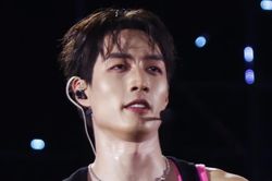 Ban tổ chức concert ở TPHCM xin lỗi vì ca sĩ ngã gãy xương sườn