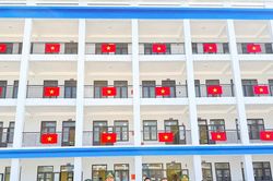 Lan tỏa tình yêu Tổ quốc từ những lá cờ nơi biên giới Quảng Ninh