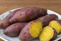 Điều gì xảy ra khi bạn ăn khoai lang lúc đói?